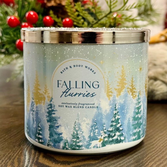 FALLING FLURRIES 3 Wick Candle - Picture 1 of 3